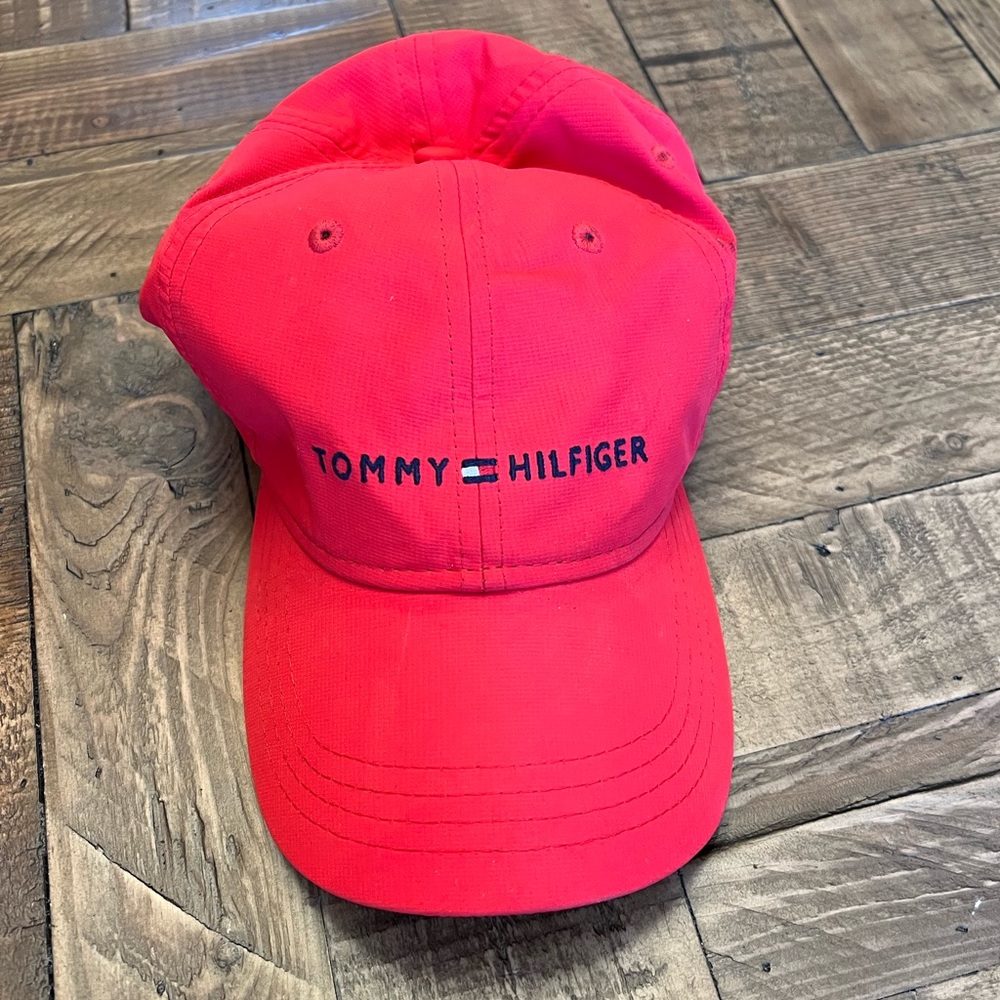 Women’s Tommy Hilfiger Red Hat Buckle Back Like New